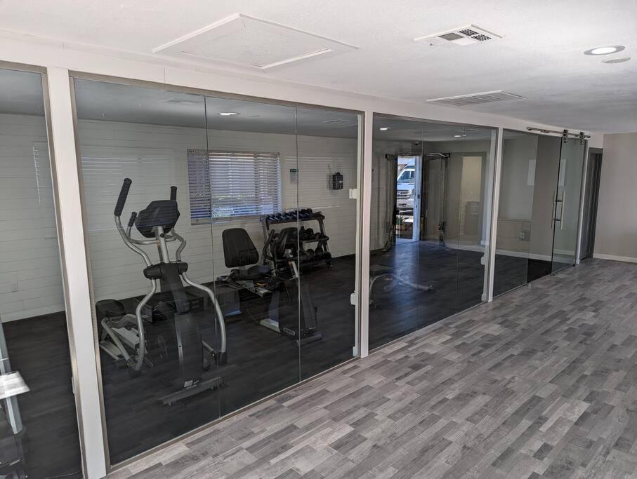 Stunning 2 Bedroom In Apartment *